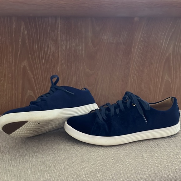 Cole Haan - Picture 2 of 4